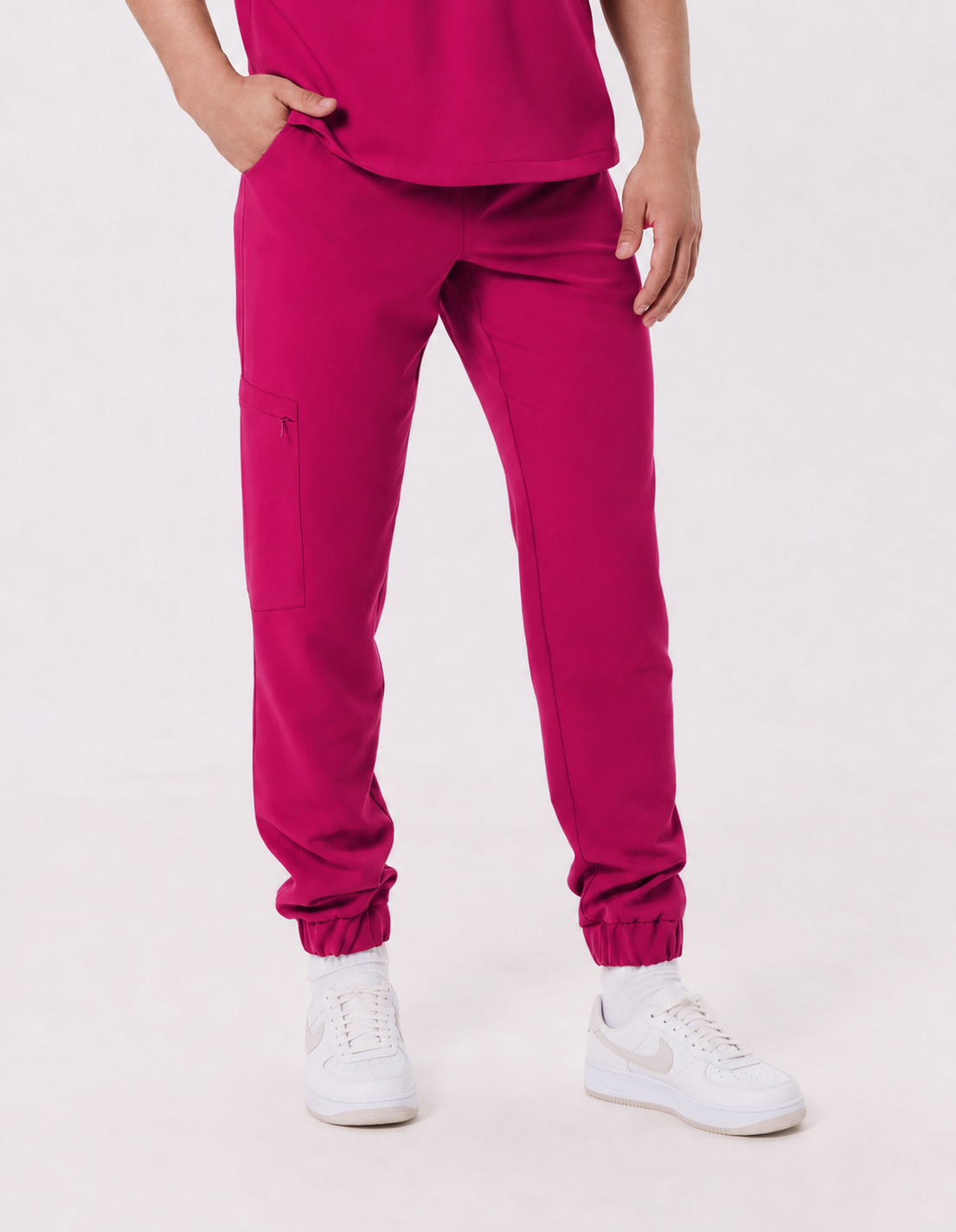 Heren medische jogger Leo, kleur amarant, voorkant