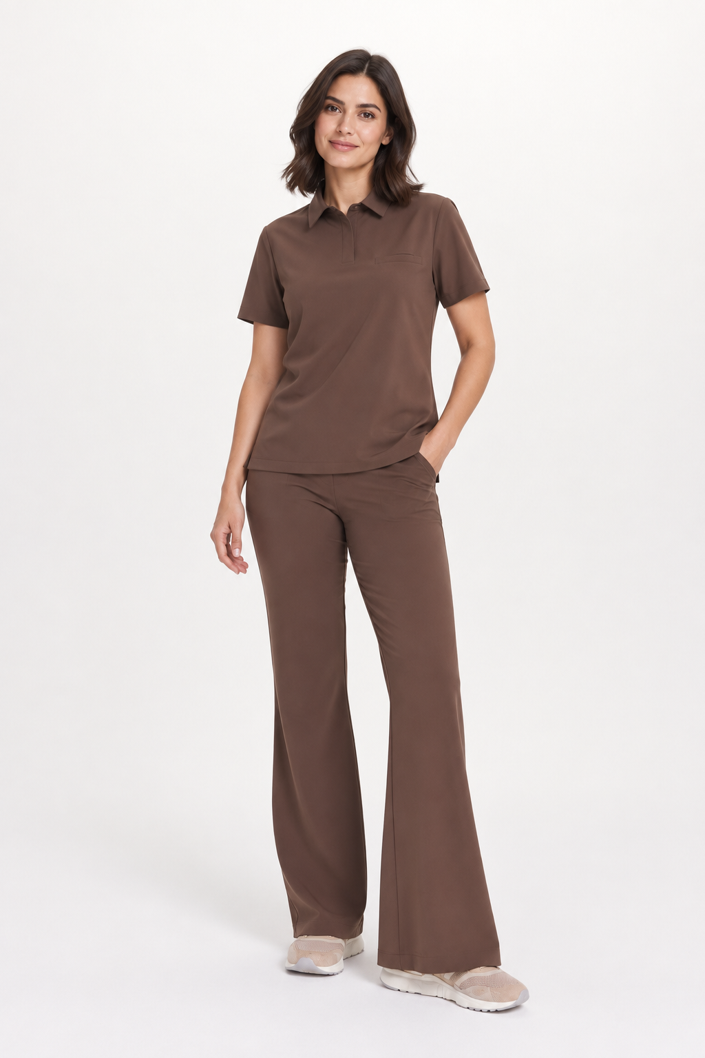 Dames medische broek flared Iris, kleur espresso, voorkant