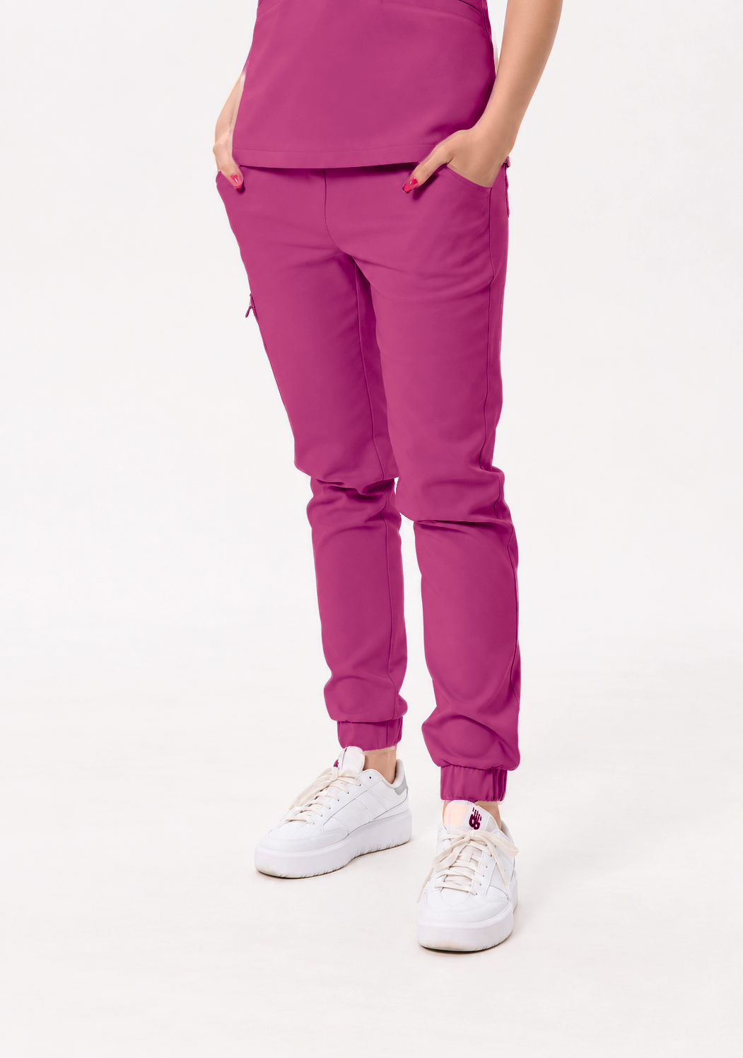 Dames medische jogger Sara, kleur amarant, voorkant