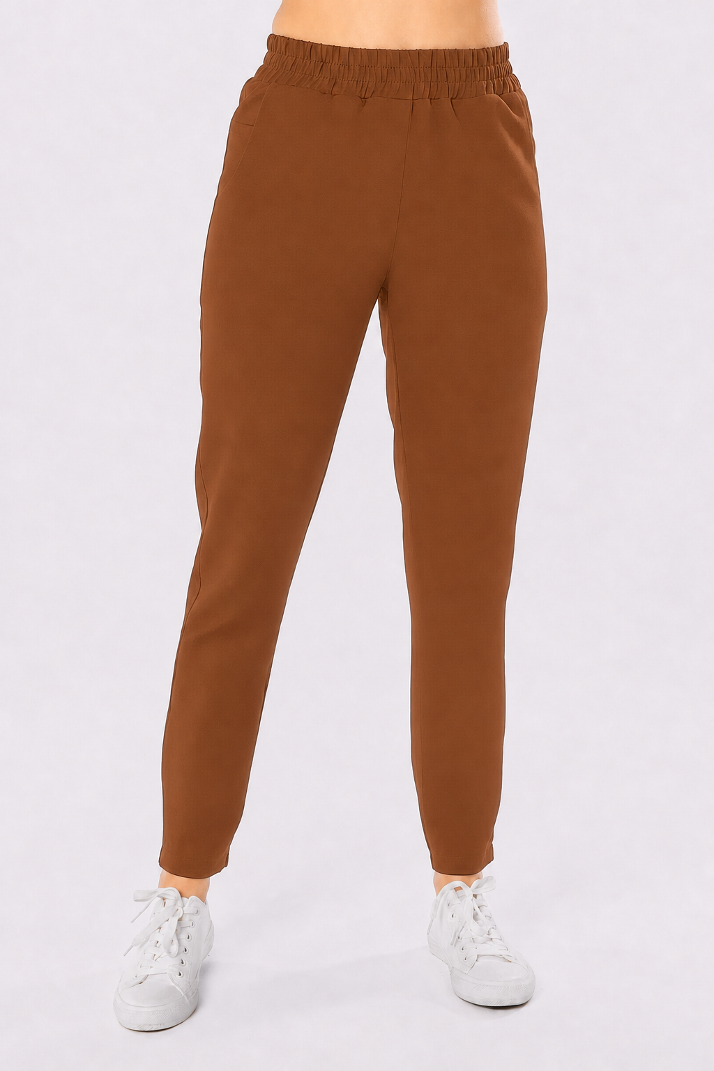 Dames medische broek recht Zara, kleur chocolade, voorkant