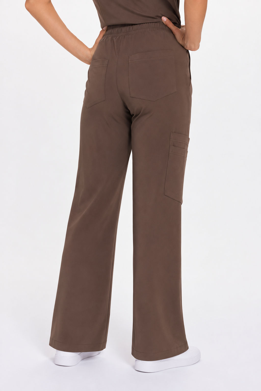 Dames medische broek wijde pijp Freya, kleur espresso, achterkant