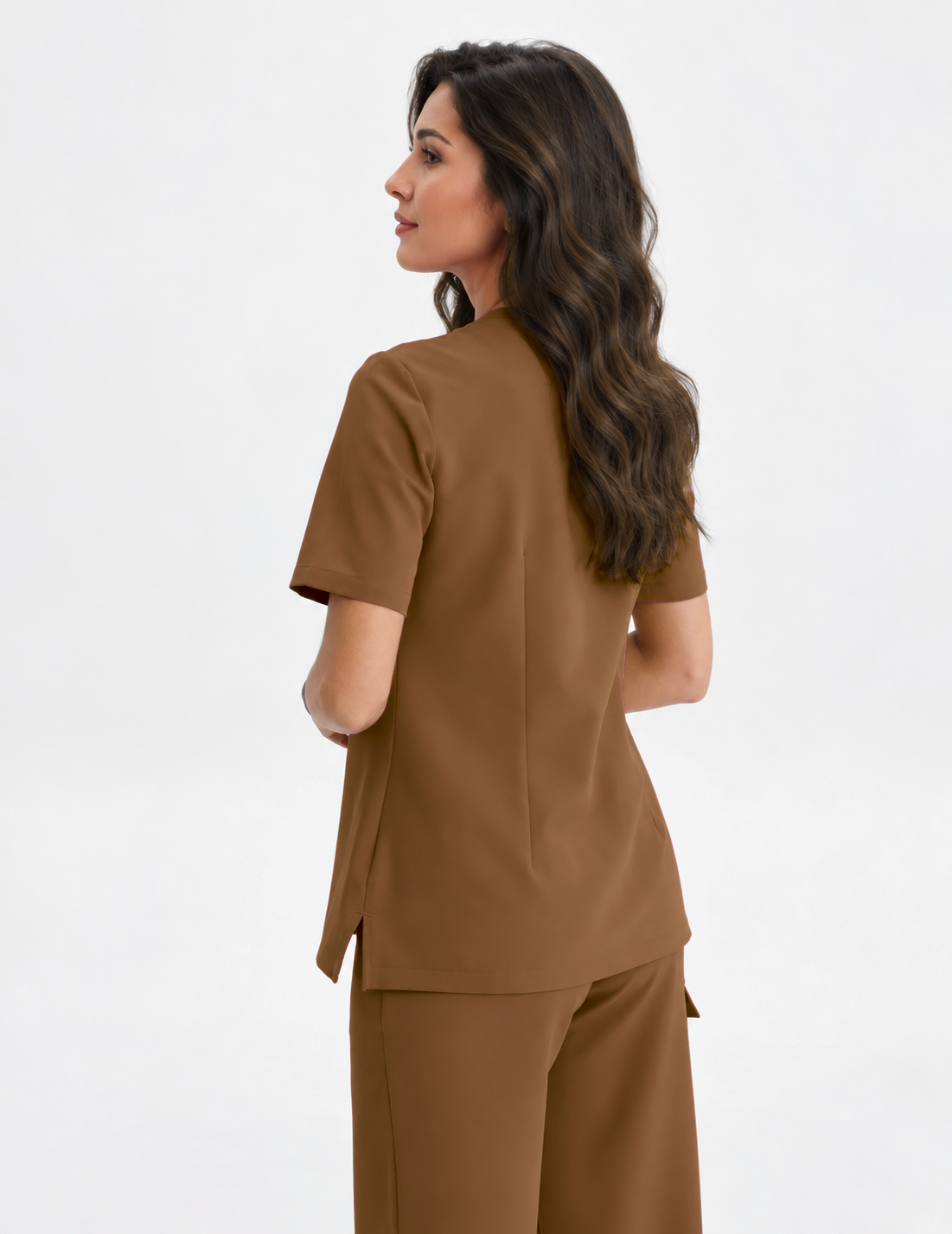 Dames scrubtop V-hals Aura, kleur chocolade, achterkant