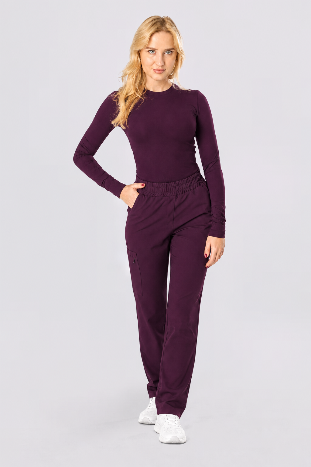 Dames medische longsleeve Lena, kleur aubergine, voorkant