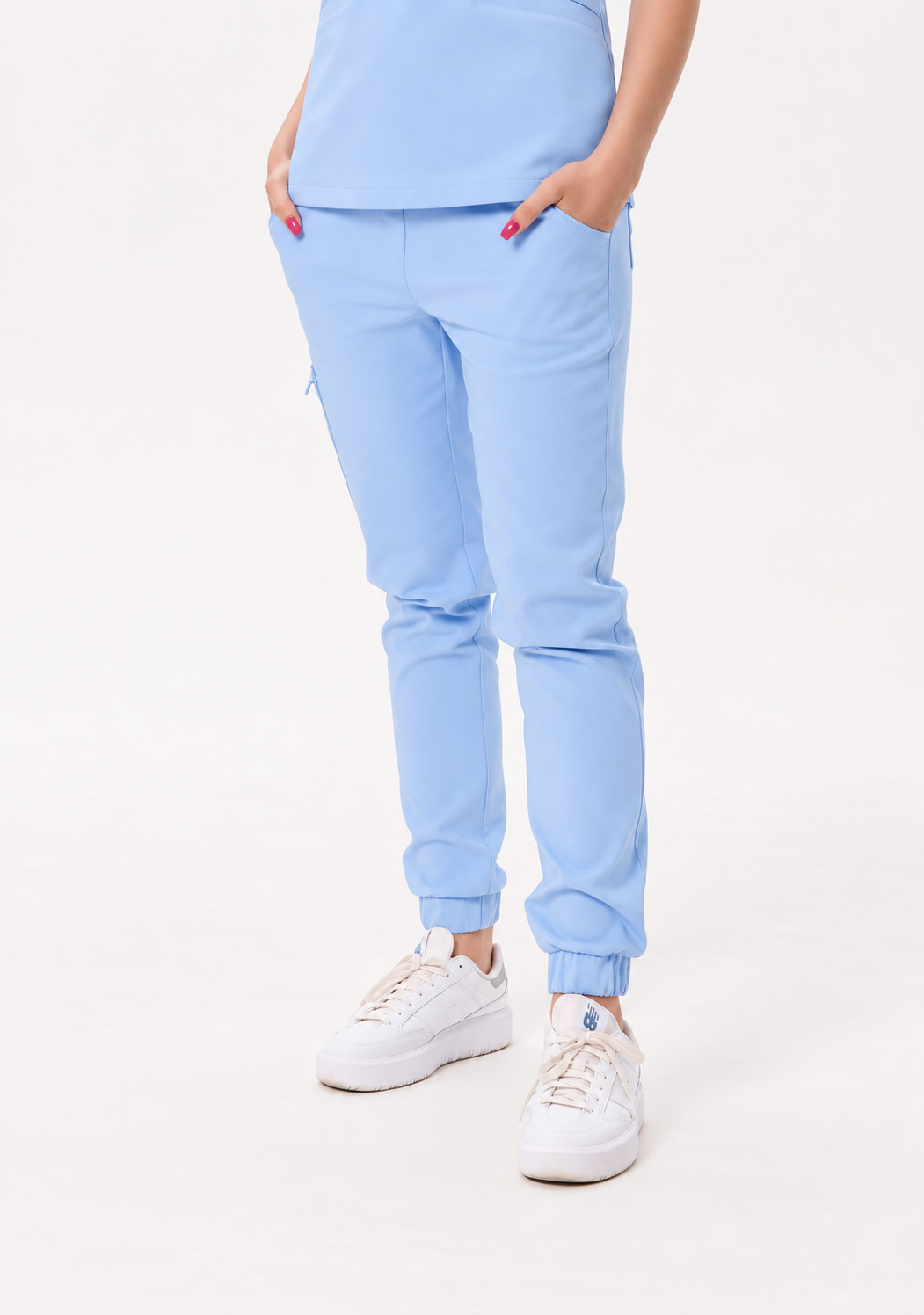 Dames medische jogger Sara, kleur pastelblauw, voorkant